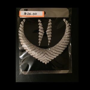Brand New: Rhinestone Statement Necklace